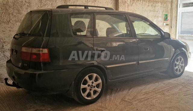 Kia Carens - 2