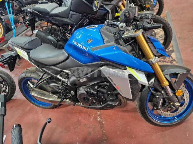 Suzuki gsxs 1000 - 2
