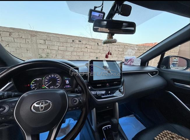TOYOTA COROLLA CROSS / Hybrid (model 2022)