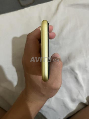آيفون 11 عادي للبيع - 2