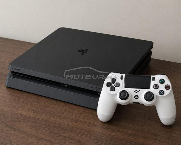 PS4 Slim 1T avec un CD FC24 négociable - 2