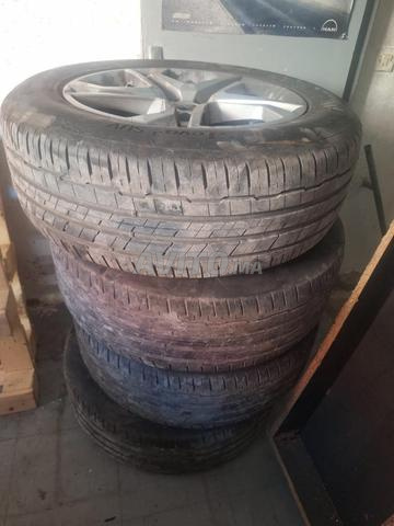 4 jantes aluminium Audi Q5 18 pouces avec pneus - 2