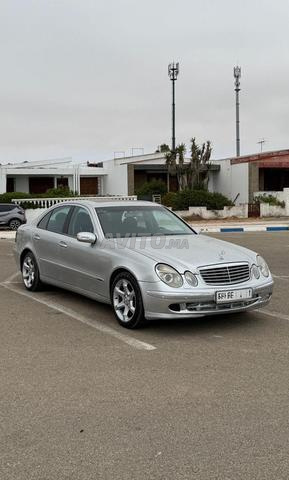 Mercedes-Benz E 270 très bon état - 2