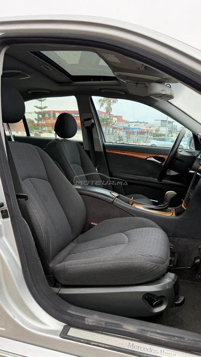 Mercedes-Benz E 270 très bon état 