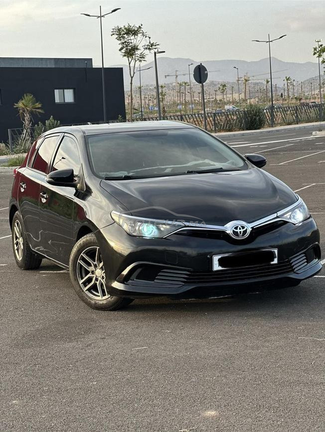 toyota auris 