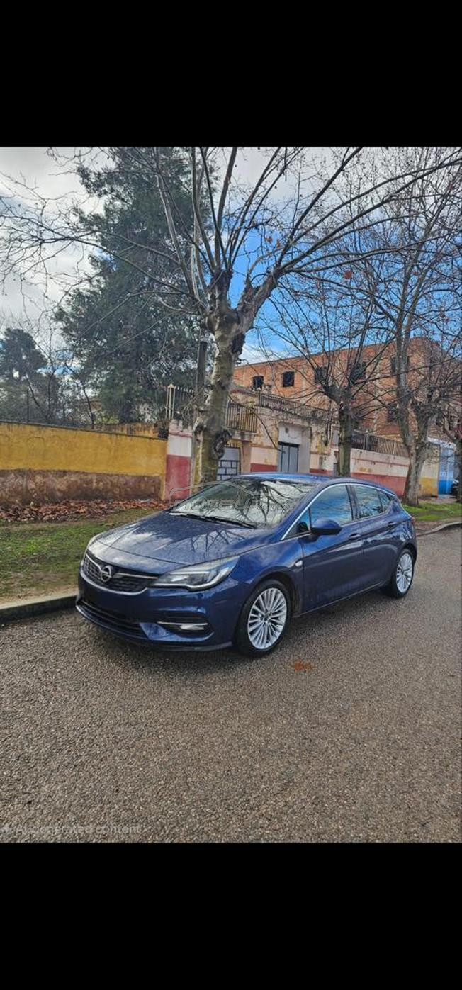 Opel Astra k Diesel Automatique 2021 à Agadir