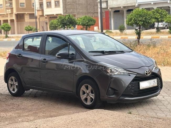 Toyota Yaris modele 2018 tres bonne etat 