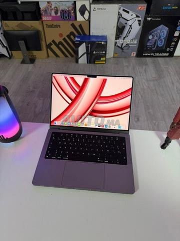 MacBook Pro 14 M3 8GB Ram 512GB SSD Cycle 159