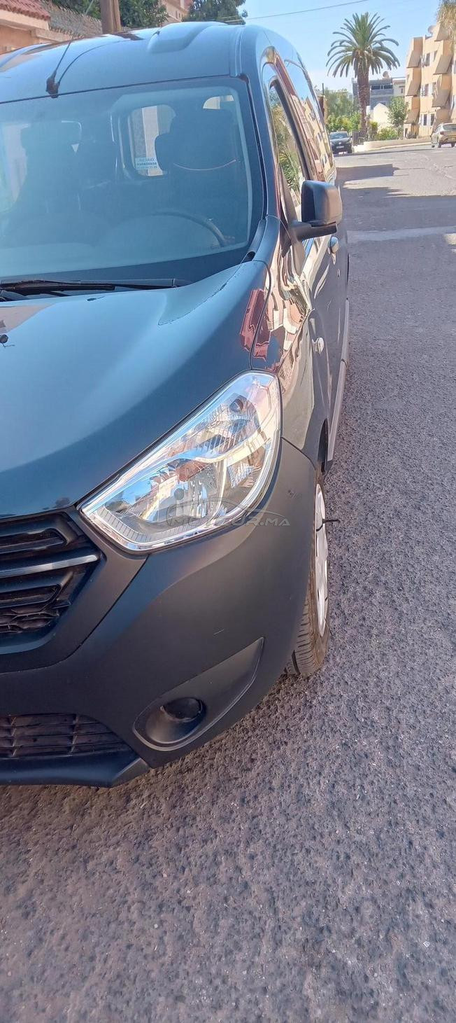 je vends ma voiture qui est en tres bon etat
