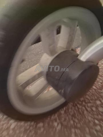 عربة أطفال بحالة جيدة - 2