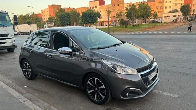 PEUGROT 208