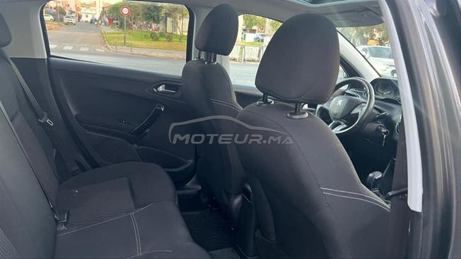 PEUGROT 208