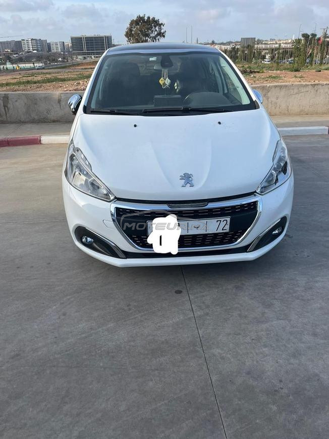 Peugeot 208 model 2020