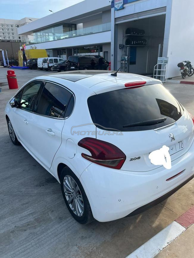 Peugeot 208 model 2020