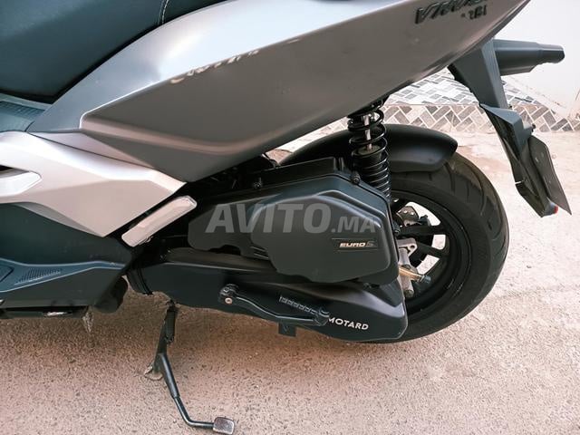 Moto motard Vmax neuve - 2