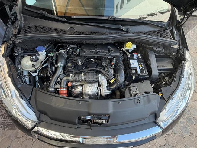 Peugeot 208 Diesel Manuelle 2018 à Casablanca