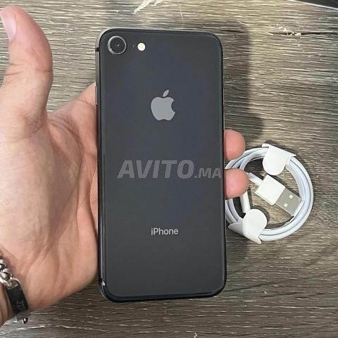 iPhone SE original officiel