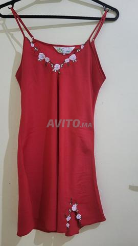 Robe rouge à bretelles brodée – Taille L - 2