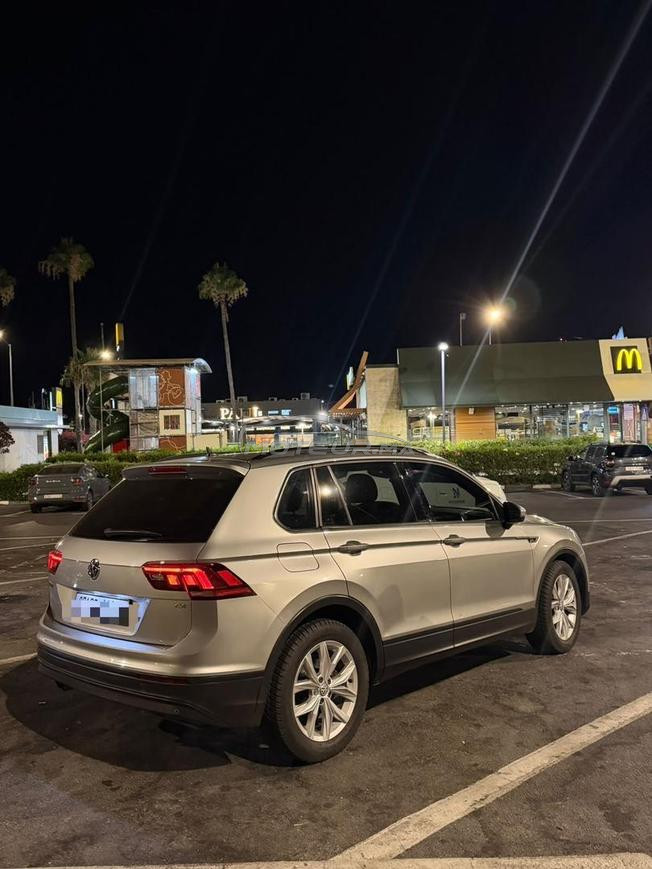 Volgswagn Tiguan 