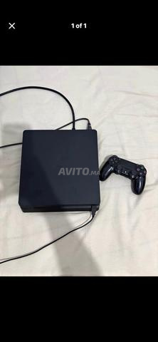 PS 4 Slim PlayStation