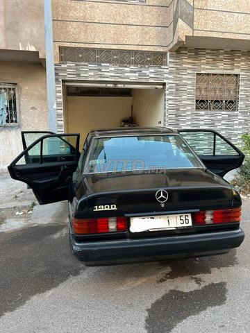 Mercedes 190 - 2