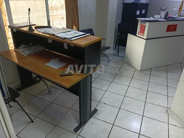 كراسي وطاولات مدرسية وأثاث استقبال للبيع