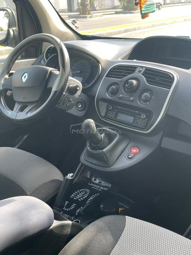 RENAULT KANGOO 1ER MAIN