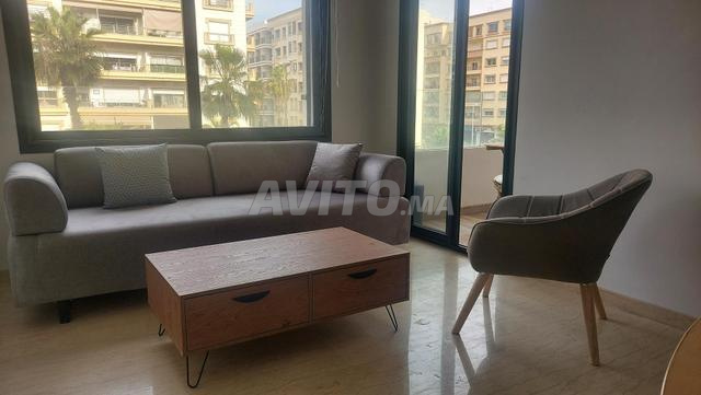 Vends fauteuil de qualité avec table et chaise - 2