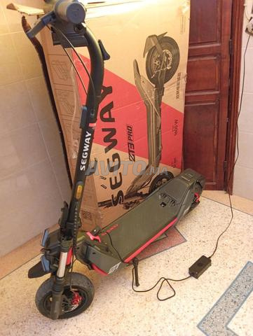 Trottinette Segway Ninebot Zt3 Pro neuve - 2