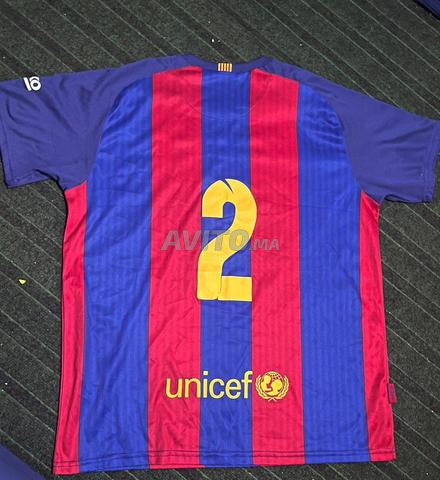 قميص برشلونة الأصلي نظيف - 2