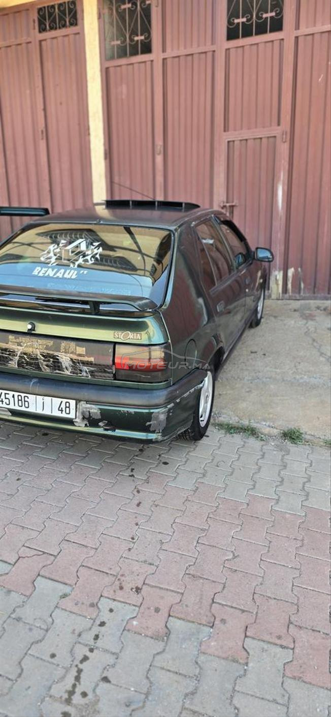 Renault 19