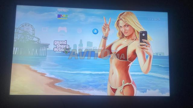 PS3 slim propre avec 4 jeux et manette originale - 2