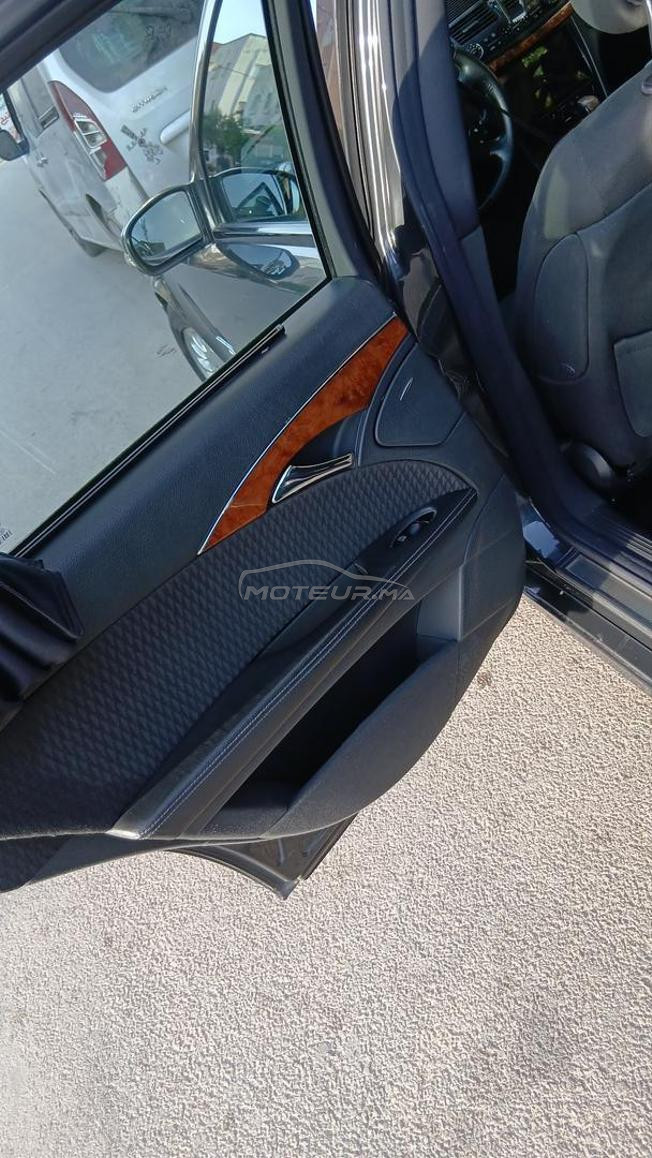 mersedes benz e220.  