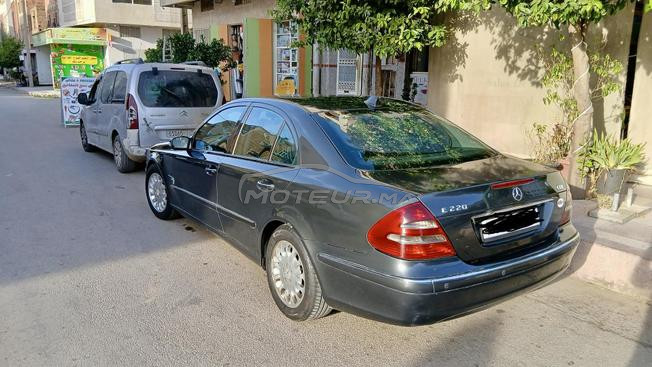 mersedes benz e220.  