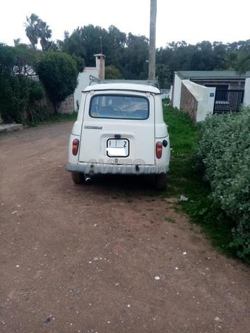 Renault R4 Essence Manuelle 1989 à Dar Bouazza