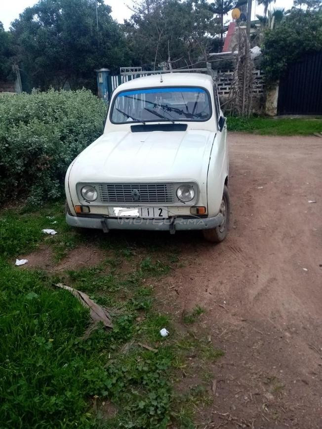 Renault R4 Essence Manuelle 1989 à Dar Bouazza