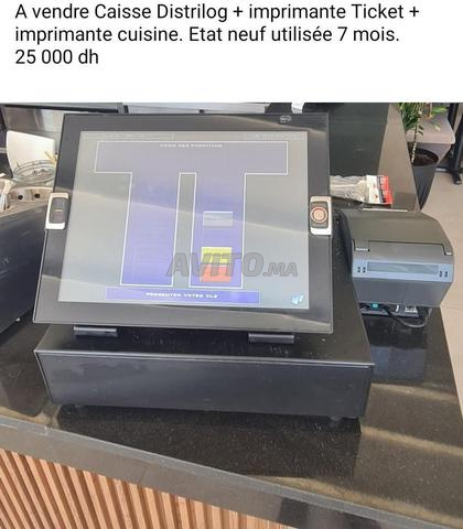 بيع أثاث ومعدات مقهى ومطعم