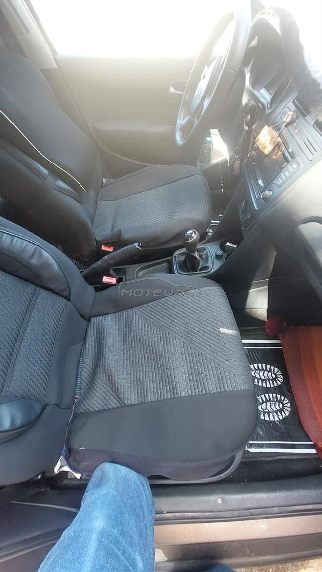 Volkswagen Polo Essence Manuelle 2016 à Tanger
