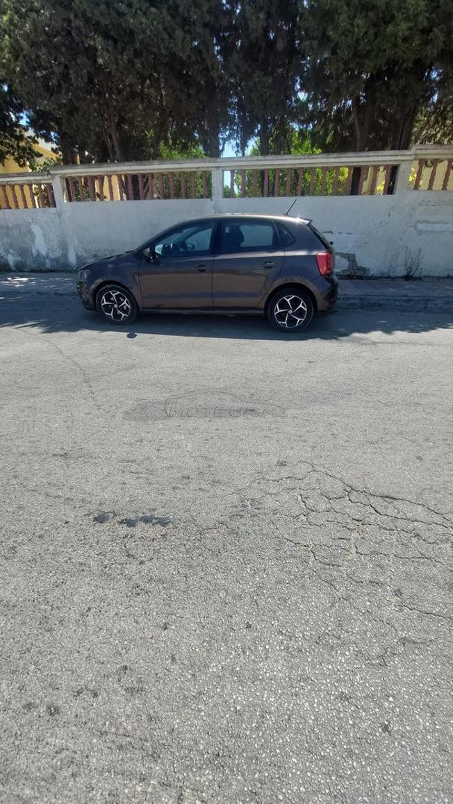 Volkswagen Polo Essence Manuelle 2016 à Tanger