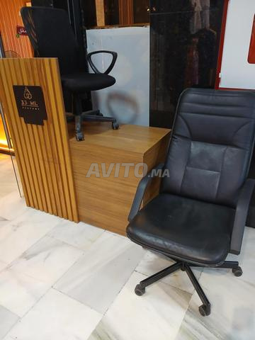 Bureau complet avec deux chaises - 2
