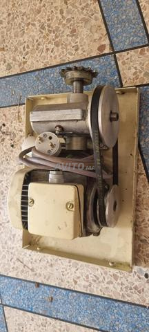 Moteur Leroy Somer Triphasé avec réducteur – 380V - 2