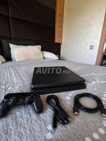 PS4 Slim bon état 1500dh négociable - 2