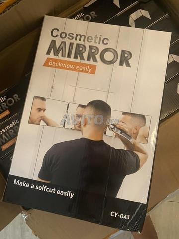 Miroir de coiffure pliable en trois parties