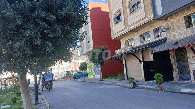 مقهى مع منزل من 3 طوابق في طنجة باليا
