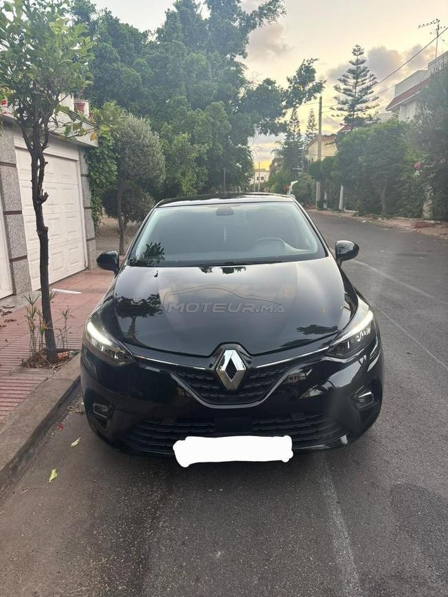 Renault Clio Essence Automatique 2023 à Casablanca