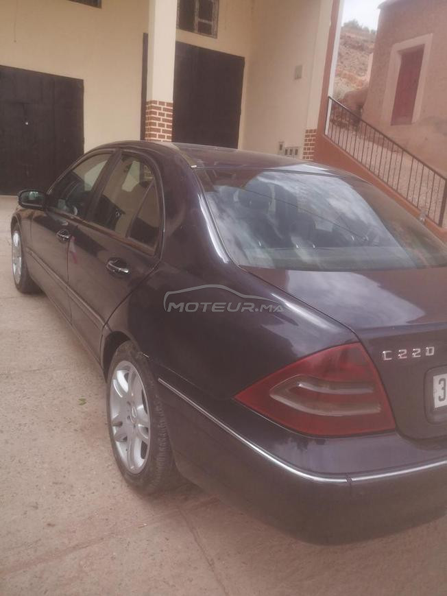 Mercedes-Benz 220 Diesel Manuelle 2002 à Tinghir