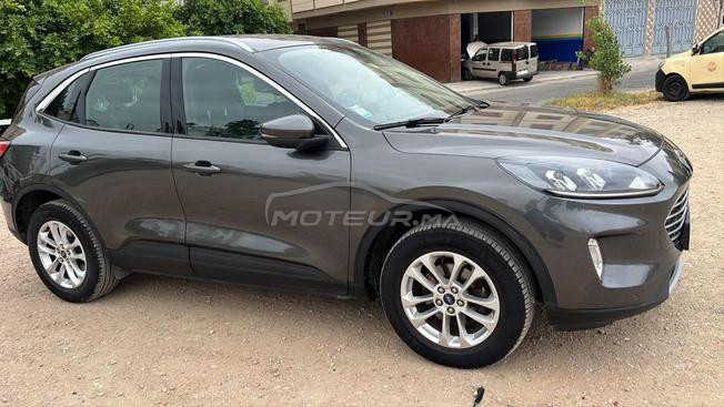 Ford Kuga Titanium Hybride modèle 2023