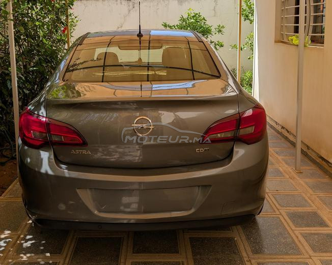 Opel Astra Diesel Manuelle 2019 à Rabat