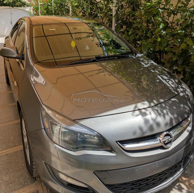 Opel Astra Diesel Manuelle 2019 à Rabat