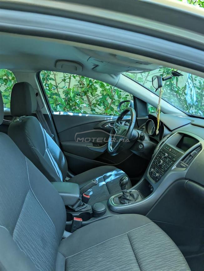 Opel Astra Diesel Manuelle 2019 à Rabat
